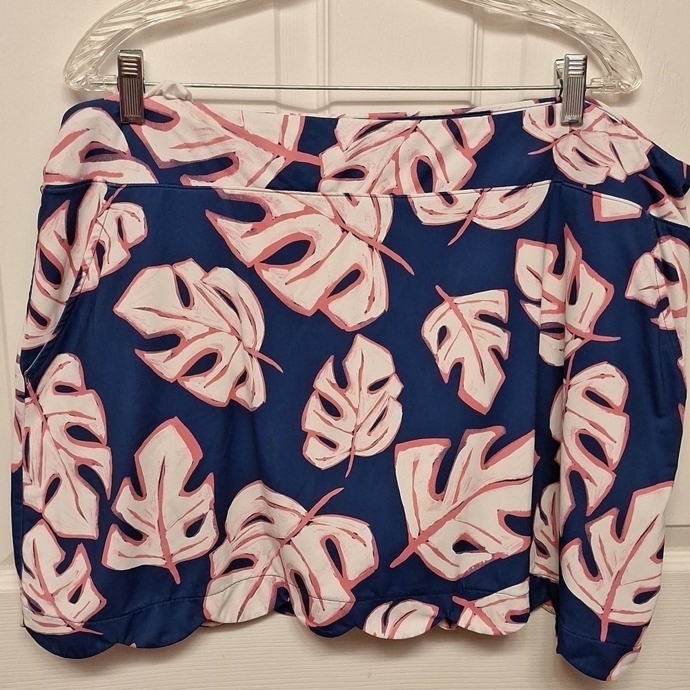 Womens Lillie Green floral stretch plus size shorts 1X